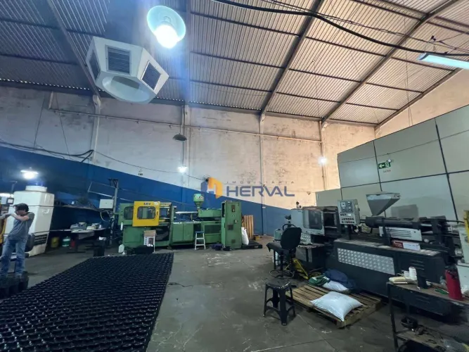 Barracão à venda, 467 m² por R$ 950.000,00 - Jardim Dias - Maringá/PR