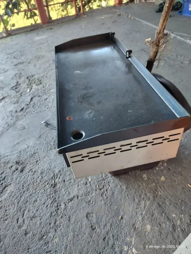 Chapa de lanche 70x30 e estufa de 8 bandejas 220v