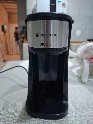 Cafeteira Cadence Up To Go - Seminova e funcionando perfeitamente