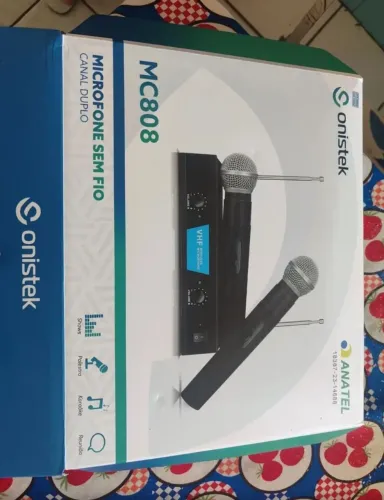 Vendo michofone sem fio 200 não entrego busca em sapucaia ótimo de qualidade n baixo valor