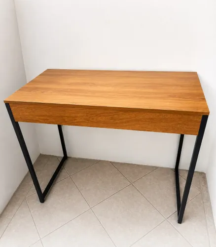 Mesa de estudos industrial NOVA NA CAIXA