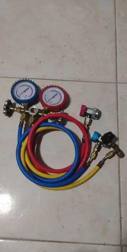 Vendo Manômetro de ar condicionado, praticamente novo 