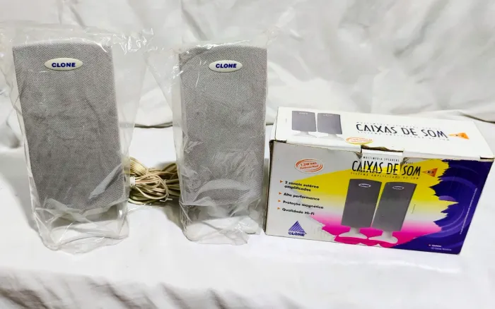 Caixas Som PC Clone Brancas Antigas Novas na Caixa