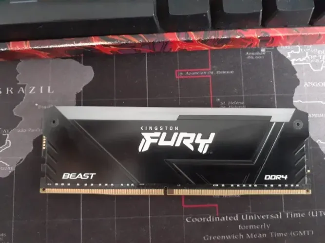 MEMÓRIA RAM KINGSTON FURY BEAST 16GB 3200MHZ RGB