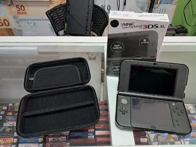 Nintendo New 3ds na caixa