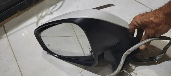 Retrovisor corolla cross LE (com sensor)