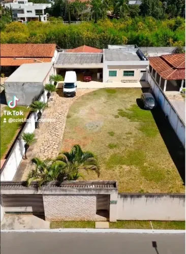 Casa simples em lote de 800 metros em Vicente Pires na rua 10