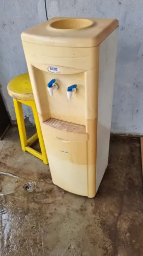 Vendo bebedouro IBBL modelo GFN 2000 em perfeito funcionamento