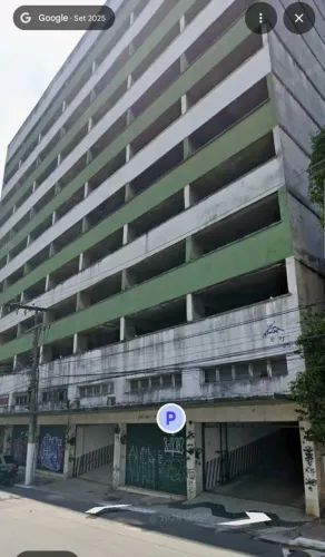 Vendo ou Alugo - Vaga de Garagem no Ed. Julho, na Curva do Saldanha no Centro de Vitória 