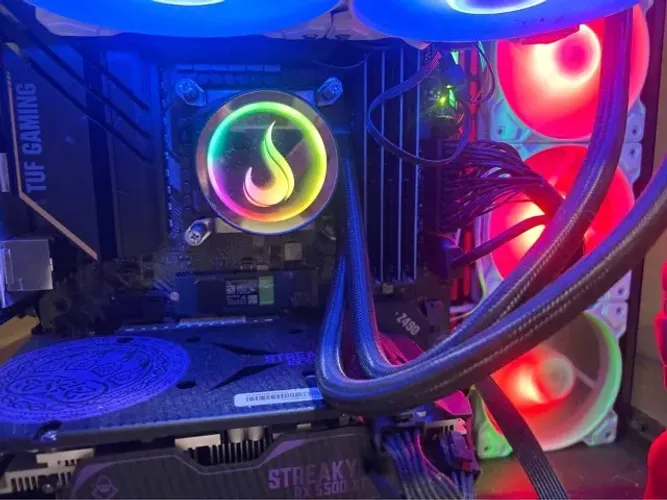 Ryzen 5 5500 RX580 8GB 16 GB RAM  SSD 1TB Cinco fan  Water cooler