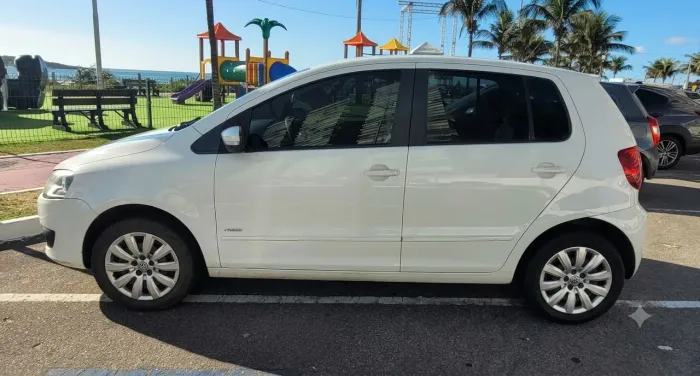 Volkswagen Fox 1.6 MI Total Flex 8V 5P 2014