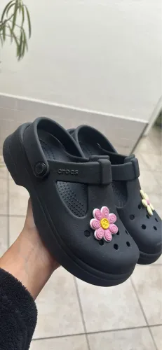 Crocs original preta menina J1 TAM 32