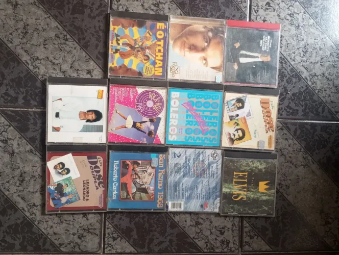 11 cds de bandas variadas vendo juntos