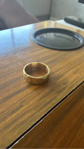 Anel masculino martelado 18k