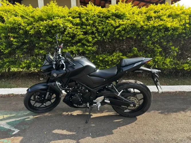 Yamaha MT-03 2025 Preta Fosca - Único Dono, Apenas 1.131 km
