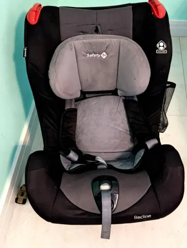 Vendo cadeirinha auto Reclinável