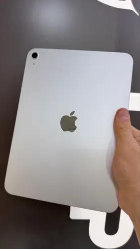 iPad 11 - 128GB (Não Ativado, Porém Sem Caixa)