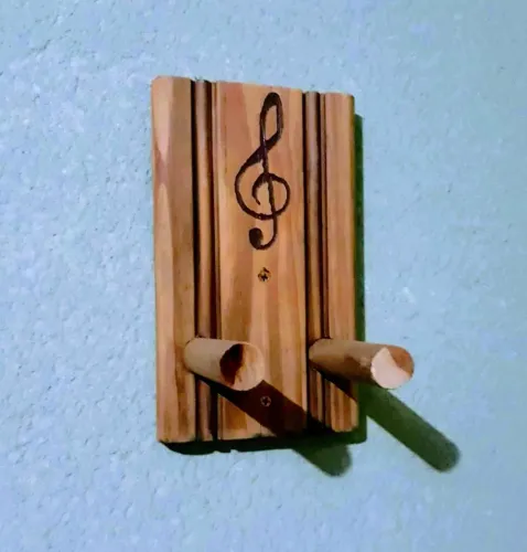 SUPORTE VERTICAL DE MADEIRA PARA VIOLÃO