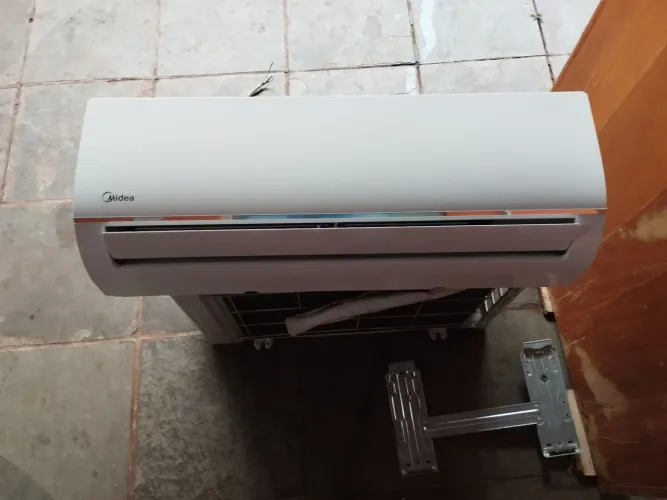 Ar condicionado midea 12000 BTUs, 127v