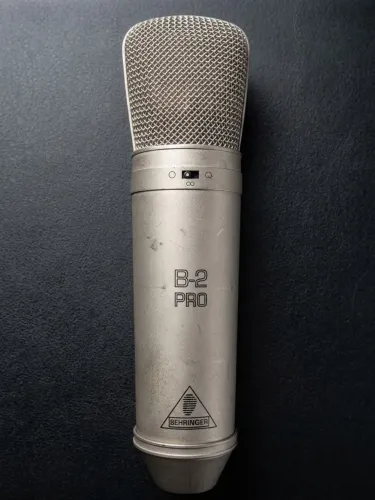 Microfone Beringher B2 Pro Condenser