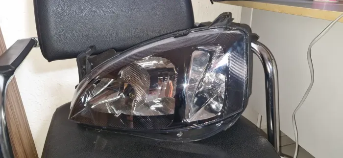 Farol corsa maxx original