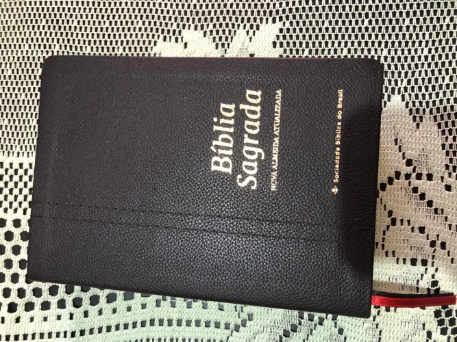 BÍBLIA SAGRADA NOVA ALMEIDA ATUALIZADA CAPA COURO