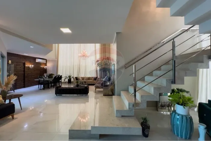 Sobrado Luxuoso com placas solares no Residencial Pacaás