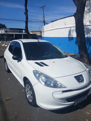 Peugeot 207 Active 1.4 Flex 8V 5P 2014