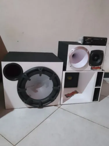 Vendo som, auto motivo de pequeno Port 