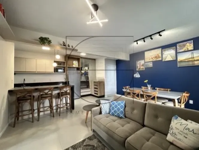 Apartamento à Venda em Jurerê - A 200m da Praia