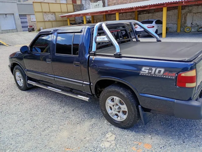 Chevrolet S10 Blazer DLX 2.8 4X4 TB Interc. Diesel 2000
