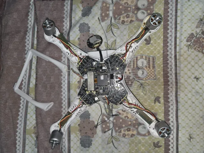 Drone DJI Phantom 3 (Para Reparo ou Retirada de Peças)