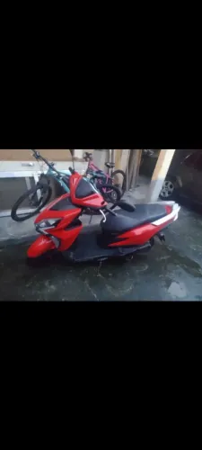 Vendo moto Honda elite