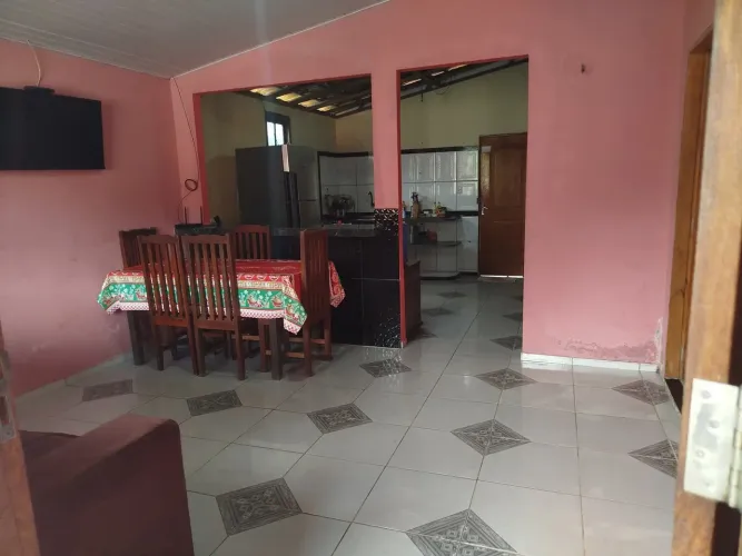 VENDO casa em SALVATERRA ou TROCO por outra em SOURE.