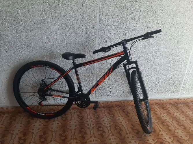 Vende-se bicicleta nova