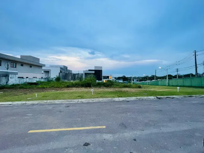 Vendo Lote no Condomínio Estoril/ Aceita Financiamento Bancário