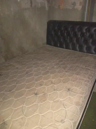 PREÇO NEGOCIÁVEL Cama box com colchão embutido 