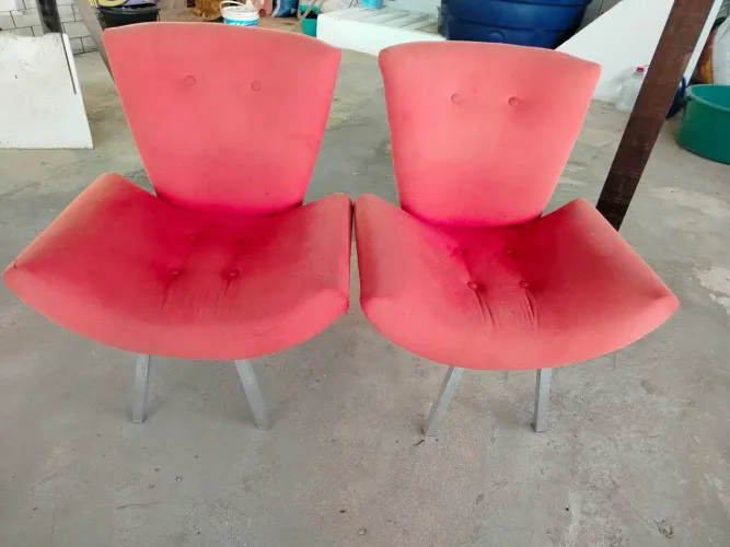Duas poltronas 