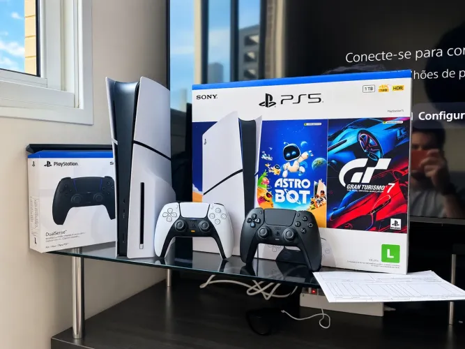 PS5 1TB - Slim Disk + 2 Controles + (Na Garantia)