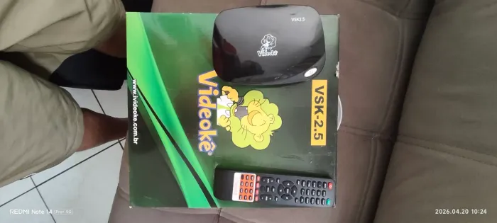 Vendo Um Videoke VKS-2. 5 Com Microfones Sem Fios Com 1.050 Músicas