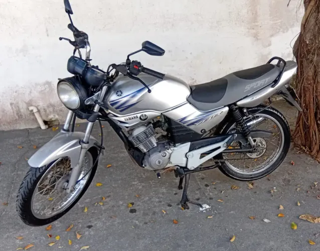 Ybr 125 conservada