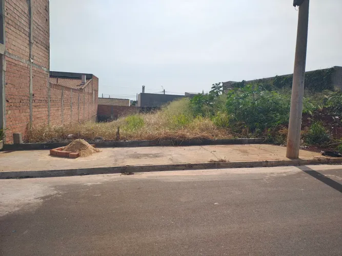 Terreno Misto Macaúba 