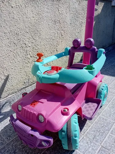 Mini Jipe da Bandeirante em bom estado