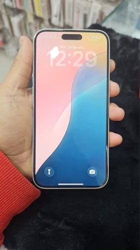 iPhone 16 Plus 