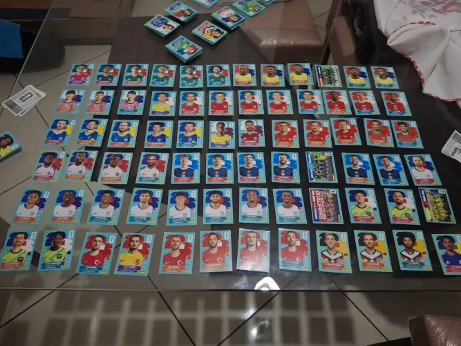 Kit 100 figurinhas da Copa do Mundo 2026 (LEIA A DESCRIÇÃO)