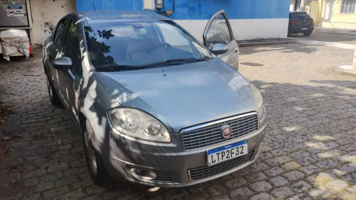 Fiat Linea Absolute 1.9/1.8 Flex Dualogic 4P 2009