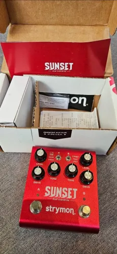Pedal Strymon Sunset com caixa e em ótimo estado