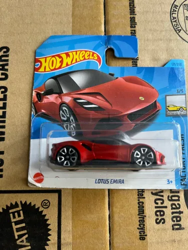 Hotweels lótus emira