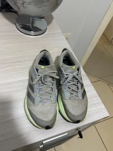Tênis Cinza Adidas Adizero