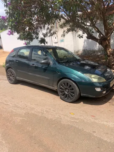 Ford Focus 1.8 16V 5P 2003